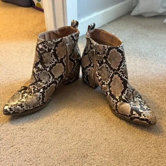 Snake skin booties - Picture 3 of 5